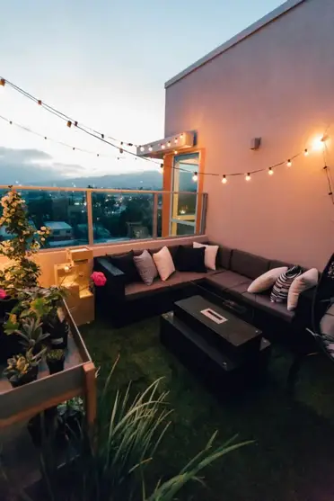 How To Lay Artificial Grass On A Balcony In 8 Easy Steps Small Design - How To Install Fake Grass On Patio